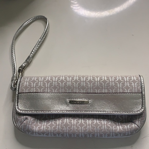 Vintage Y2K Fossil metallic silver wristlet wallet clutch bag casual - Picture 2 of 8